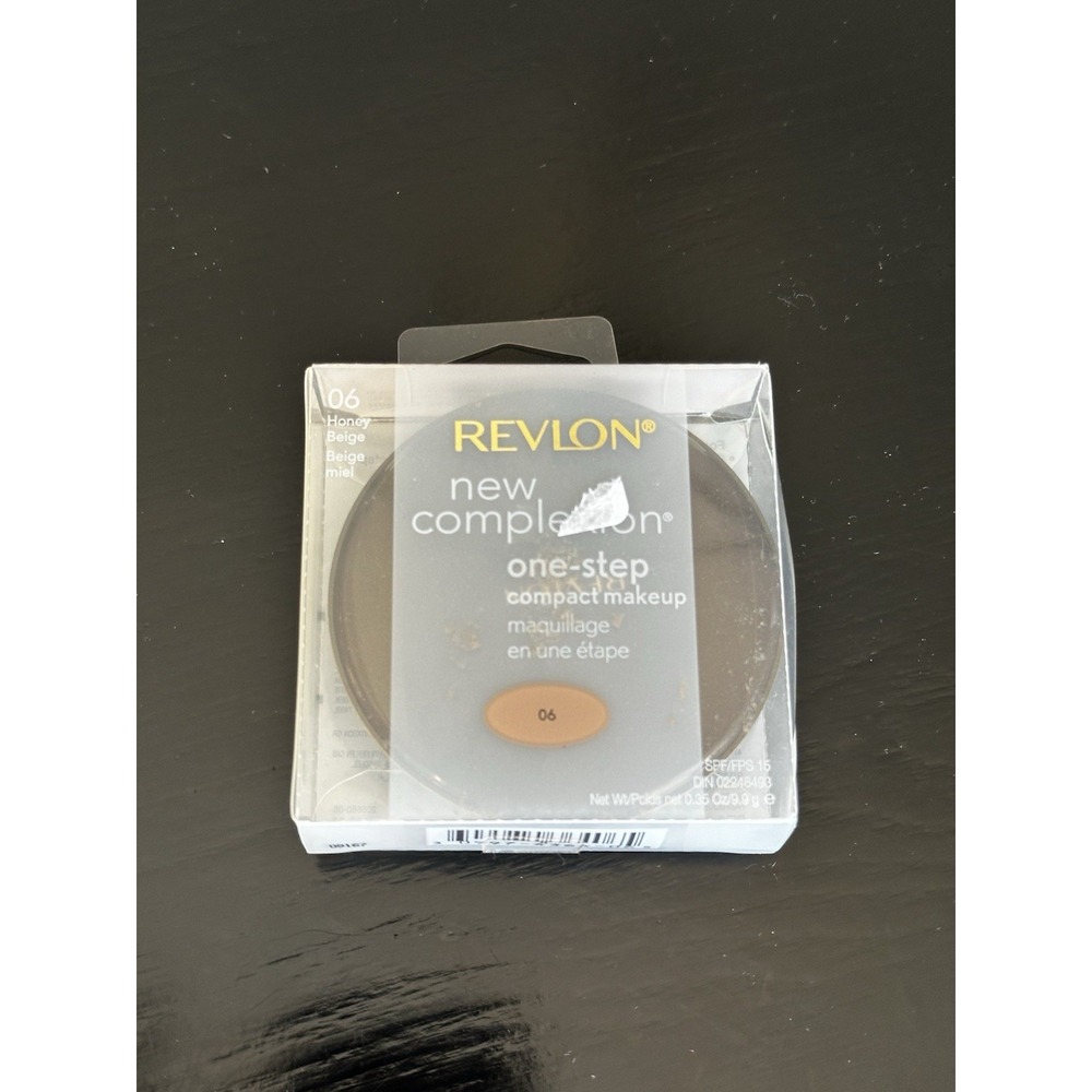 Revlon New Complexion One Step Oil Free Compact Makeup SPF 15 06 Honey beige